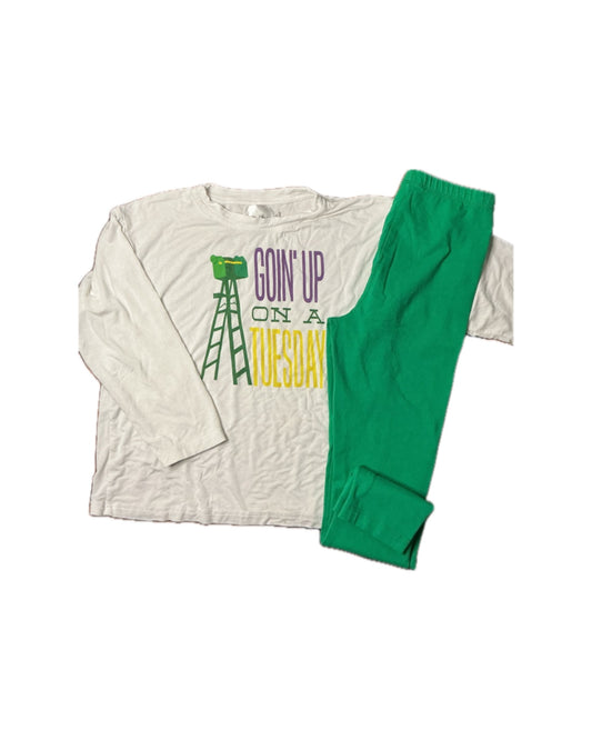 Girl 6 Belle Cher Goin Up on a Tuesday Shirt and 7 Green Leggings