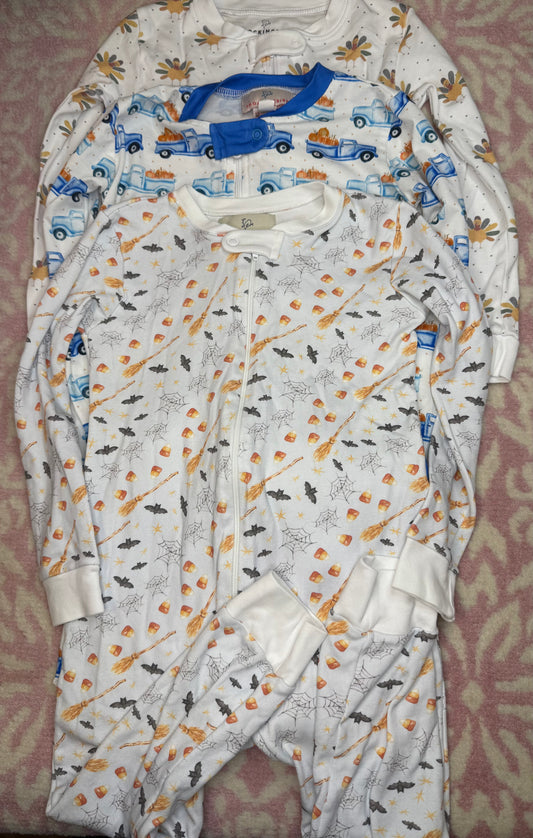 Sz 3/4 Smockingbird fall pajama bundle