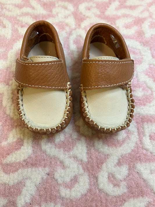 2 Elephantito Loafers
