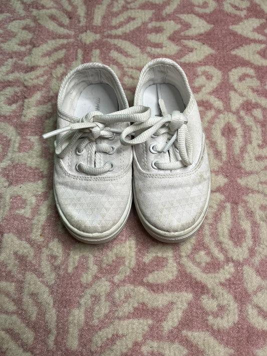 7 Oomphies Tennis Shoes in Textured White