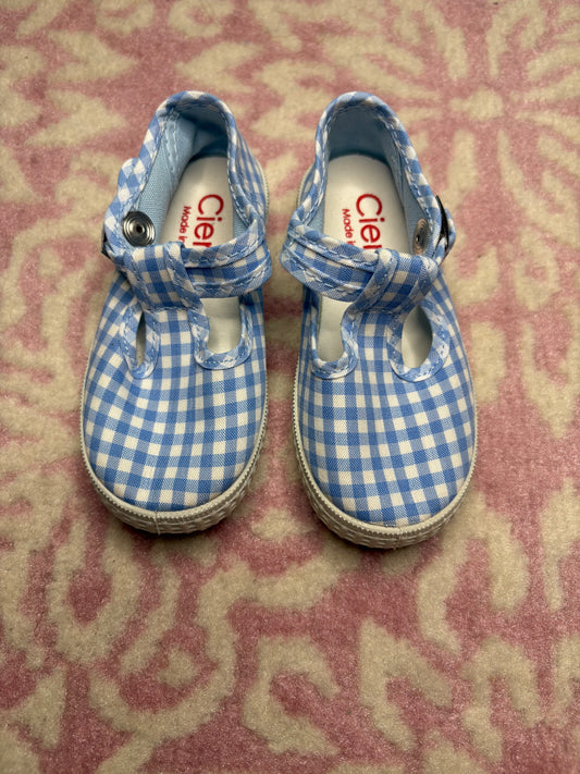 22C Cienta Gingham Shoes