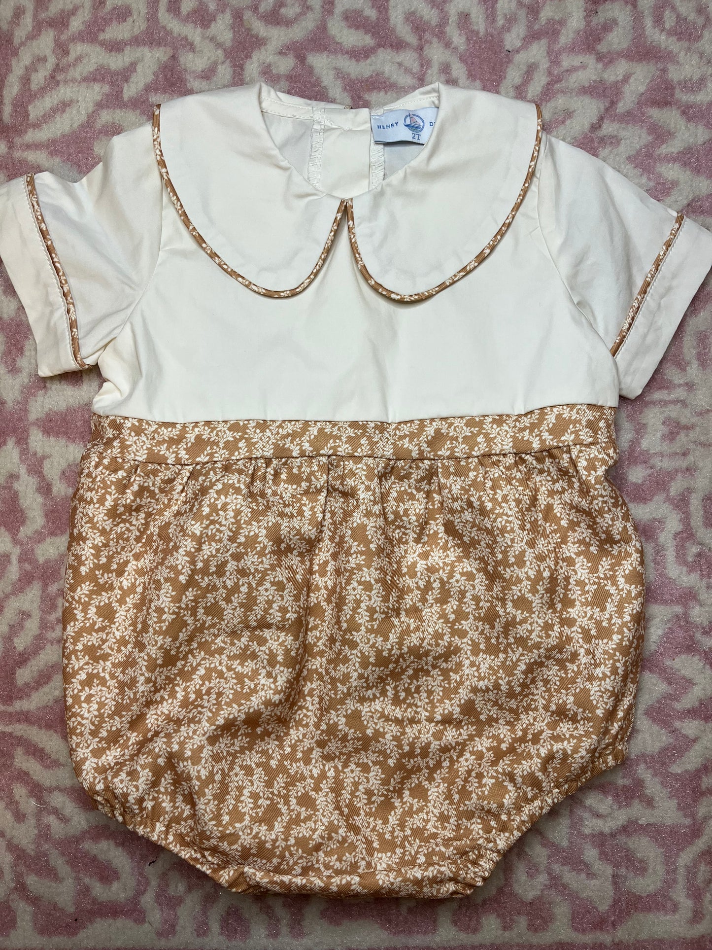 Sz 2T Henry Duval SS Beau Bubble in Clubhouse Camel Leaves