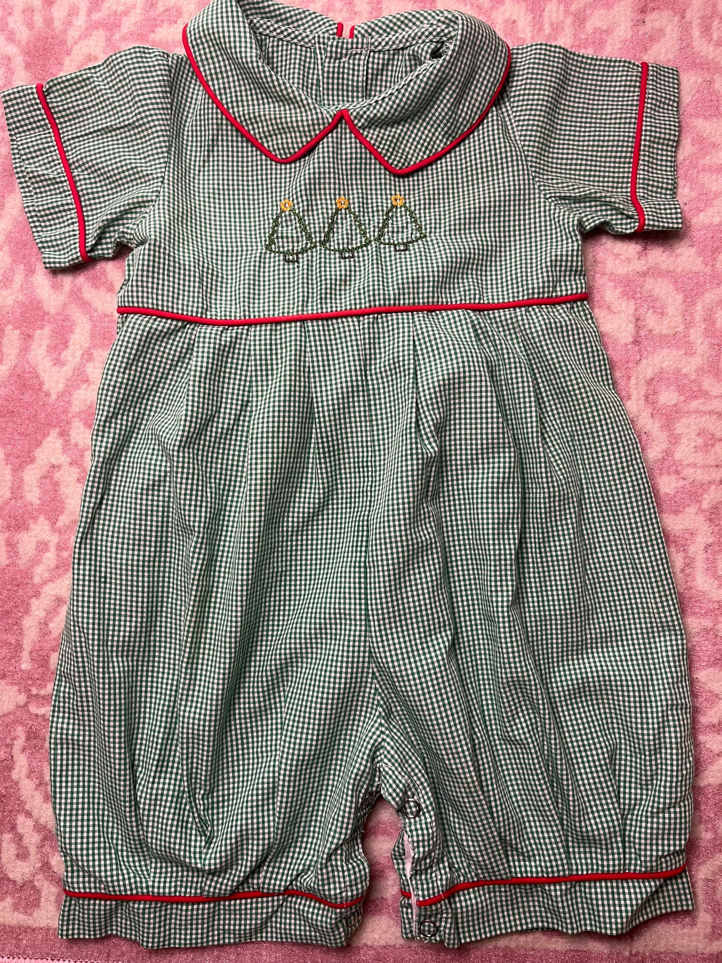 Sz 18M Remember Nguyen Christmas Trio Shortall