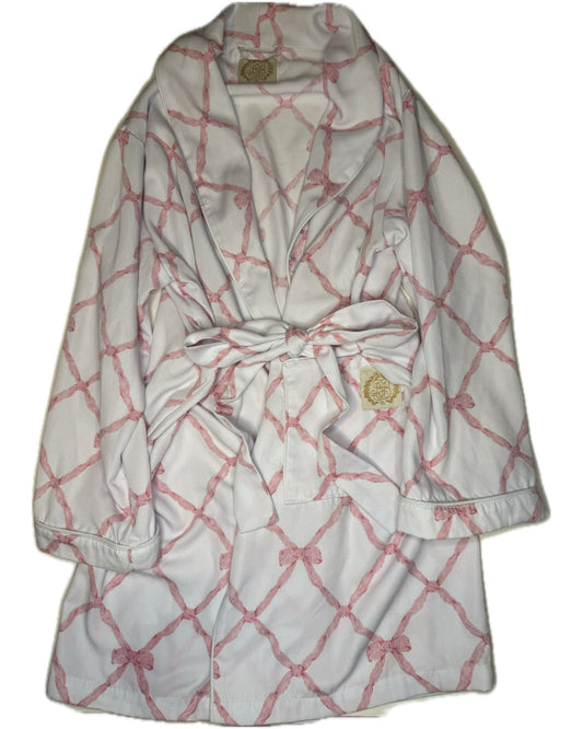 Girl 10 Ready or Not Robe in Belle Meade Bow print with Pier Party Pink and Worth Avenue White